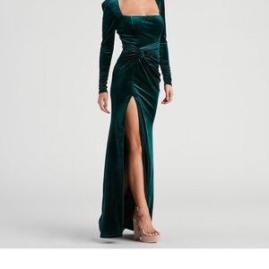Elegant Blue Velvet Evening Gown with long Slit Women Size small